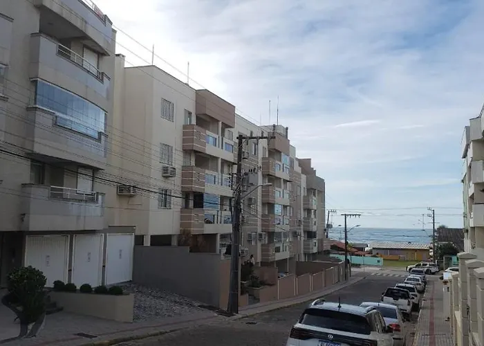 Excelente Apto 3 Quartos Em Bombas, 100 Metros Do Mar E 2 Vagas De Garagem Bombinhas